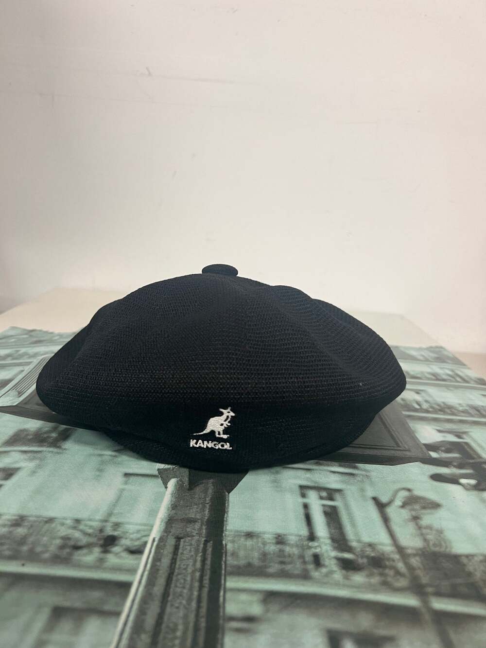 Kangol Pumpkin Beret - Breathable Mesh Classic Versatile Black Cap